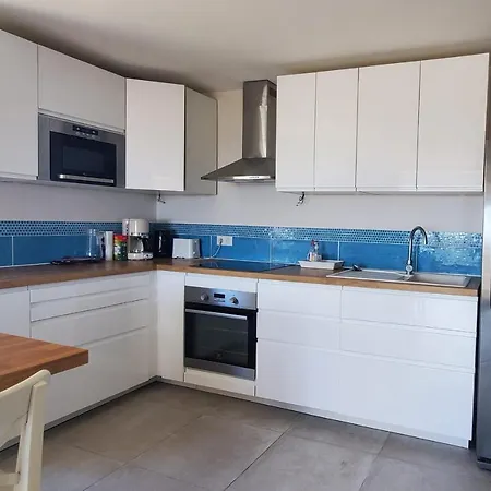 Spacious T4 With Sea And Esterel Views Apartment Saint-Raphael (Var)